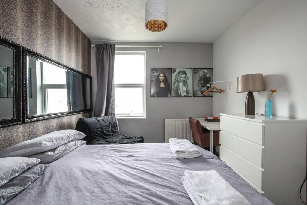 Appartement Large Modern With Garden Sleeps 10 Guests *
